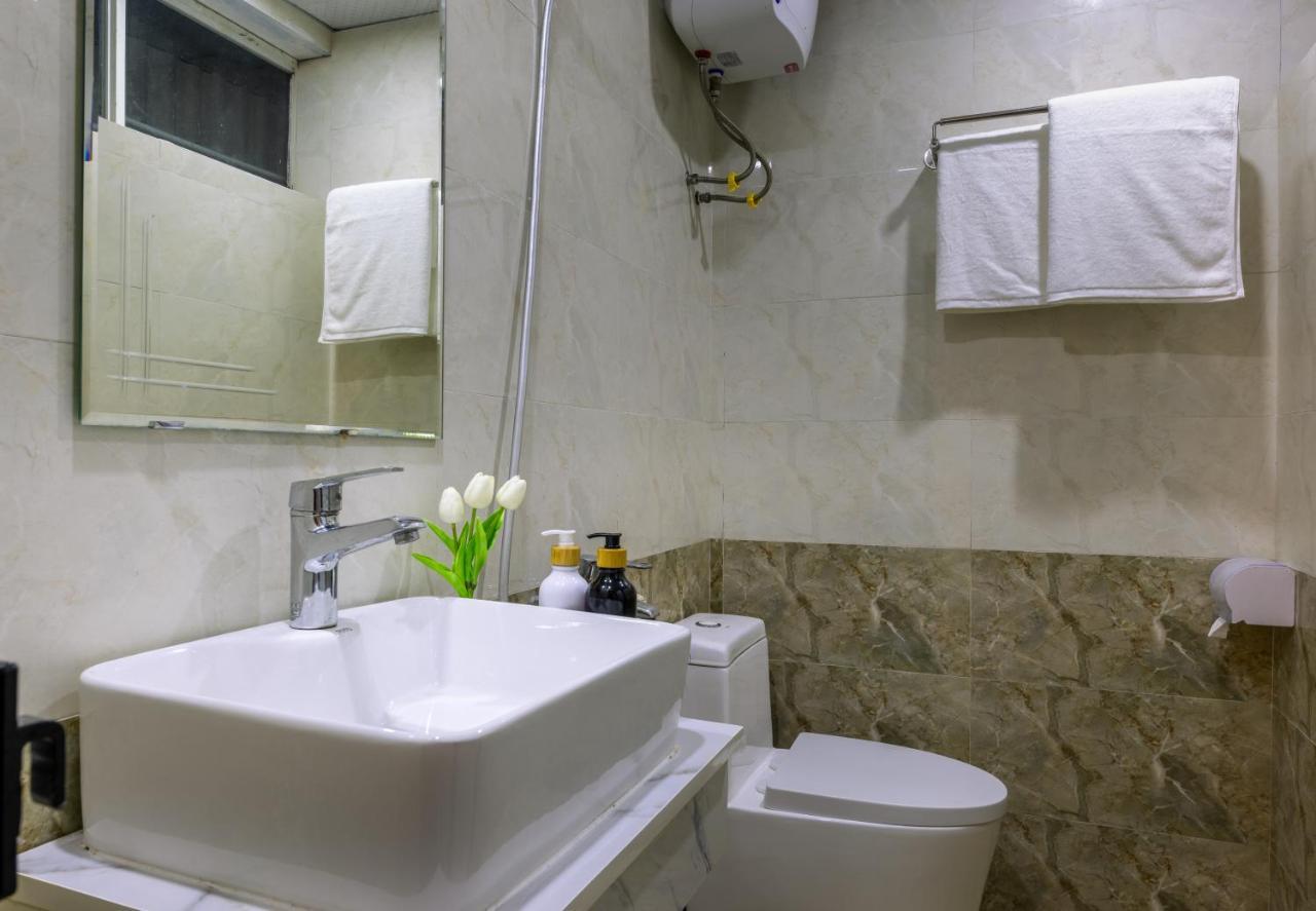 Cat Ba Hongkong Hotel Dong Khe Sau Bagian luar foto